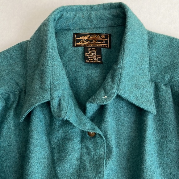 Eddie Bauer Fleece Button Down Shirt Petite - Picture 5 of 5